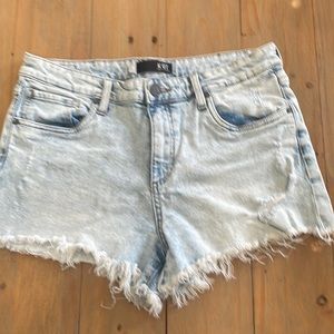 Kut from the Kloth Jane high rise size 8